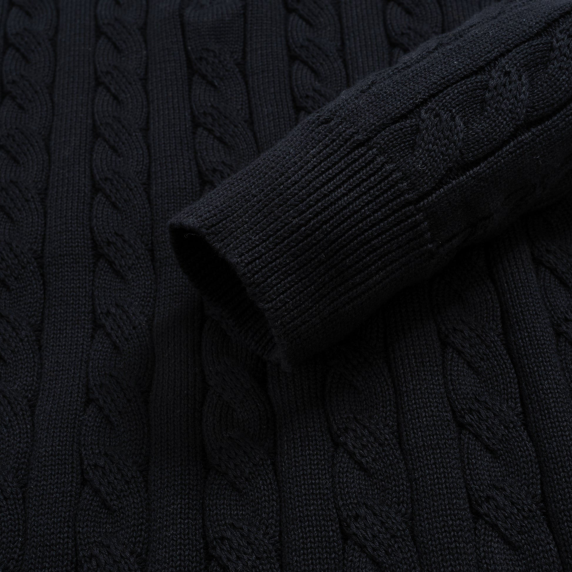 كنزة صوفية محبوكة بنمط كابل من مزيج الكشمير