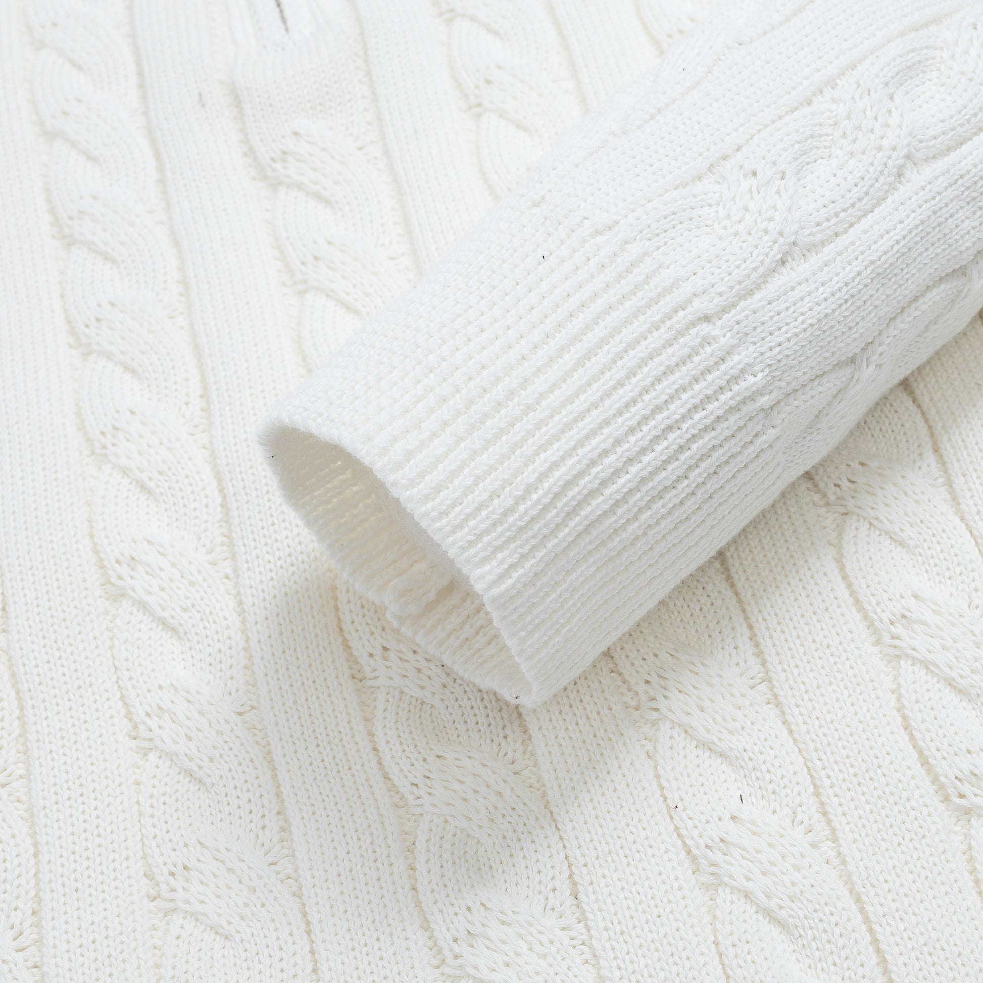 كنزة صوفية محبوكة بنمط كابل من مزيج الكشمير