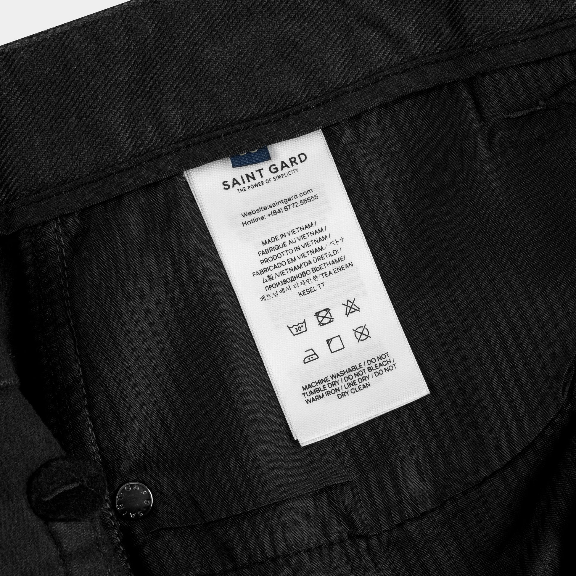 Stretch Straight-Fit Jeans